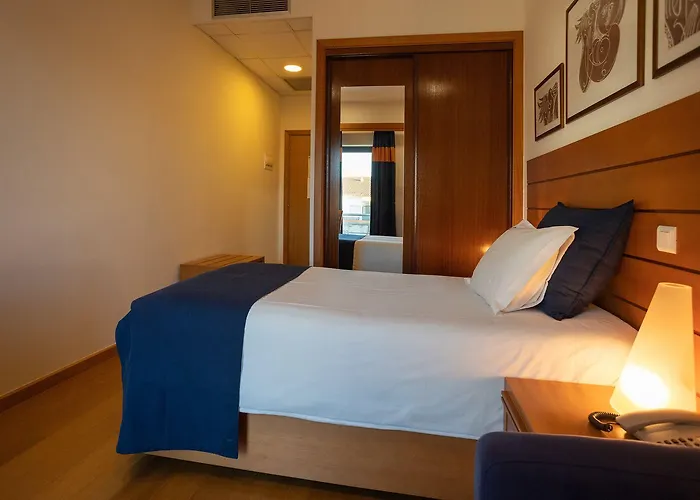 Pombalense 3* Pombal (Leiria)